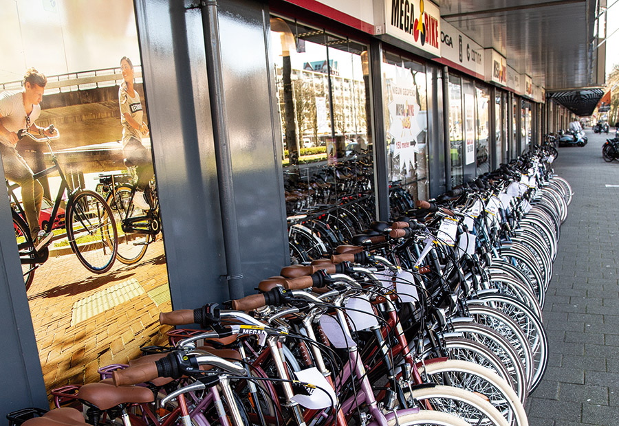 bekken Woord Mislukking Mega Bike Rotterdam Oostplein - 2.500 m2 XXL Mega Store, Mega Bike Outlet &  Used Bikes & Mega Bike kids